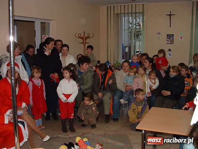 Zdjęcie w galerii na portalu naszraciborz.pl: Święty Mikołaj w Caritasie wiadomości z regionu