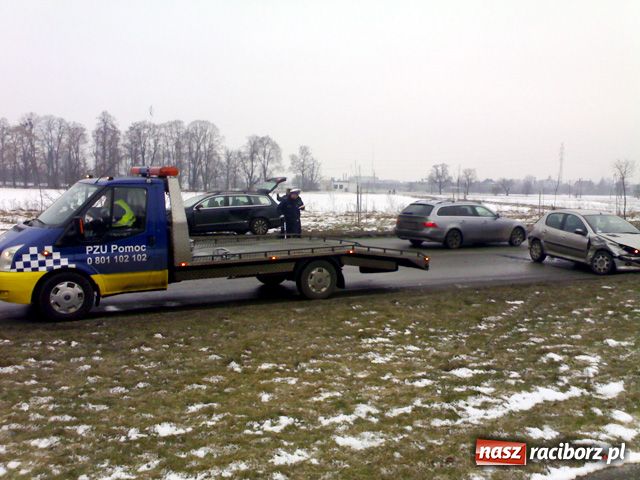 Zdjęcie w galerii na portalu naszraciborz.pl: Peugeot jechał za szybko wiadomości z regionu