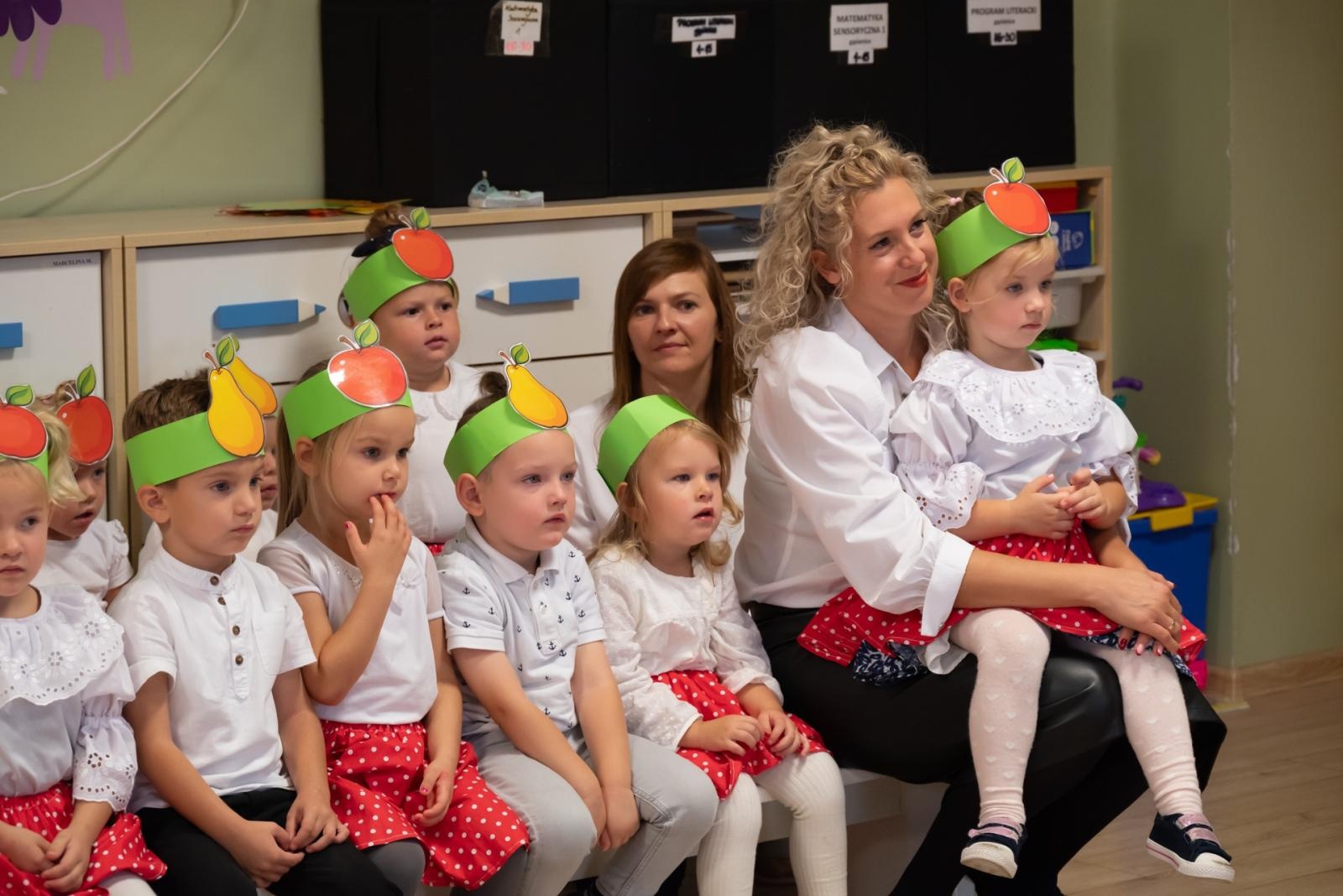 Zdjęcie w galerii na portalu naszraciborz.pl:  Radość w bieńkowickim przedszkolu. Otwarto nowy plac zabaw wiadomości z regionu