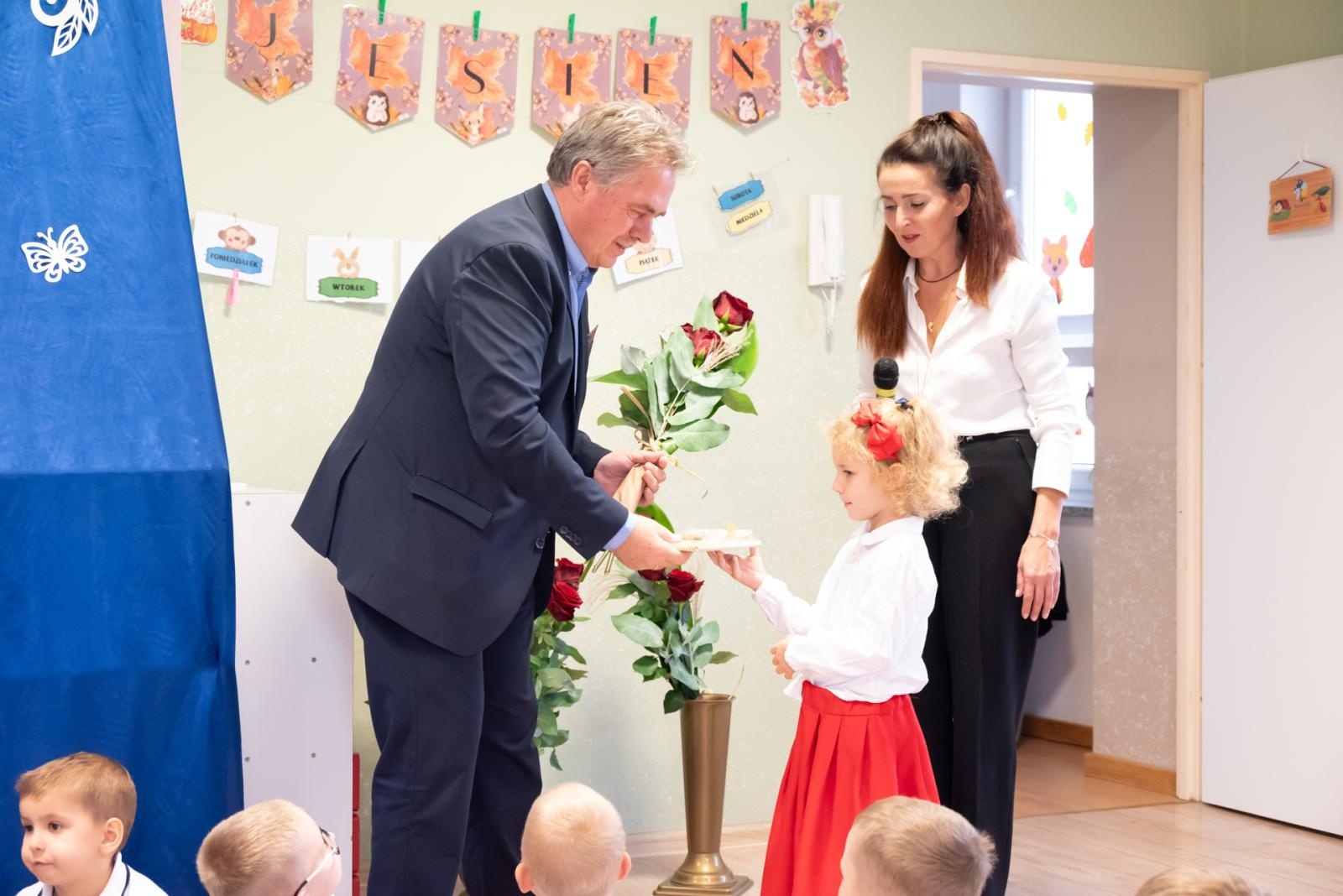 Zdjęcie w galerii na portalu naszraciborz.pl:  Radość w bieńkowickim przedszkolu. Otwarto nowy plac zabaw wiadomości z regionu