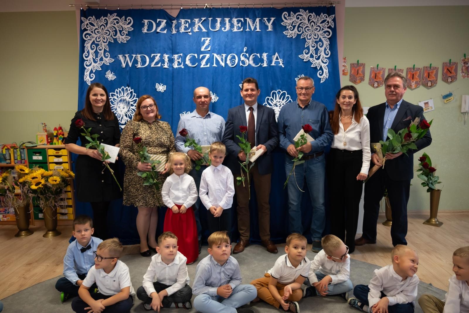 Zdjęcie w galerii na portalu naszraciborz.pl:  Radość w bieńkowickim przedszkolu. Otwarto nowy plac zabaw wiadomości z regionu