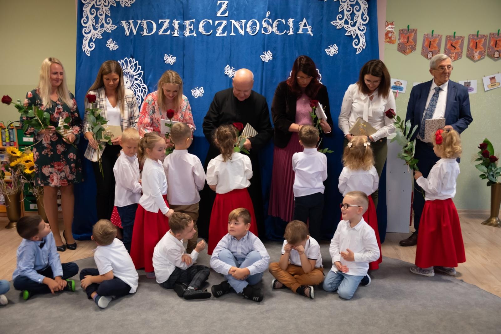 Zdjęcie w galerii na portalu naszraciborz.pl:  Radość w bieńkowickim przedszkolu. Otwarto nowy plac zabaw wiadomości z regionu