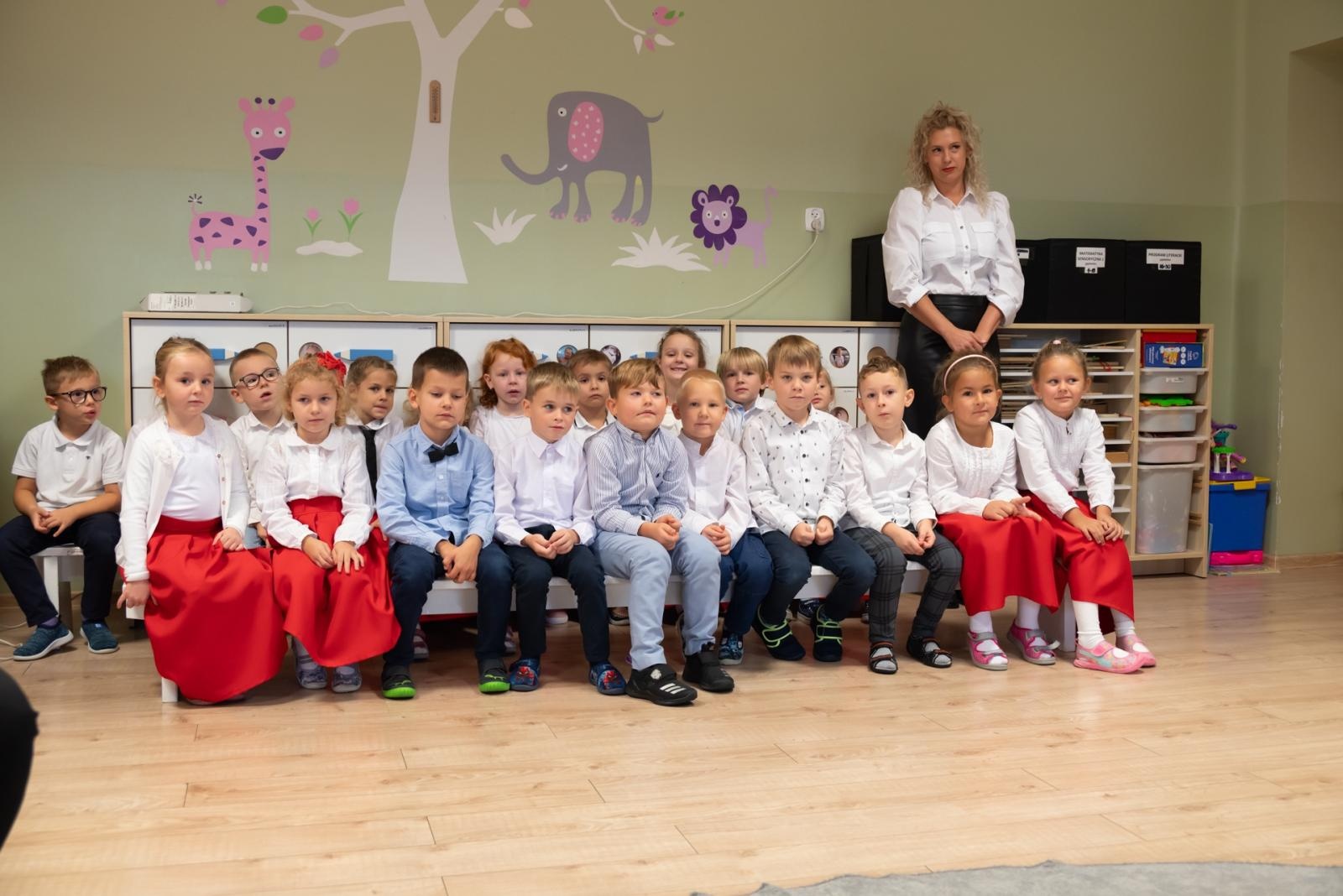 Zdjęcie w galerii na portalu naszraciborz.pl:  Radość w bieńkowickim przedszkolu. Otwarto nowy plac zabaw wiadomości z regionu