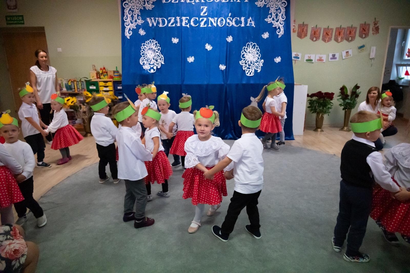 Zdjęcie w galerii na portalu naszraciborz.pl:  Radość w bieńkowickim przedszkolu. Otwarto nowy plac zabaw wiadomości z regionu