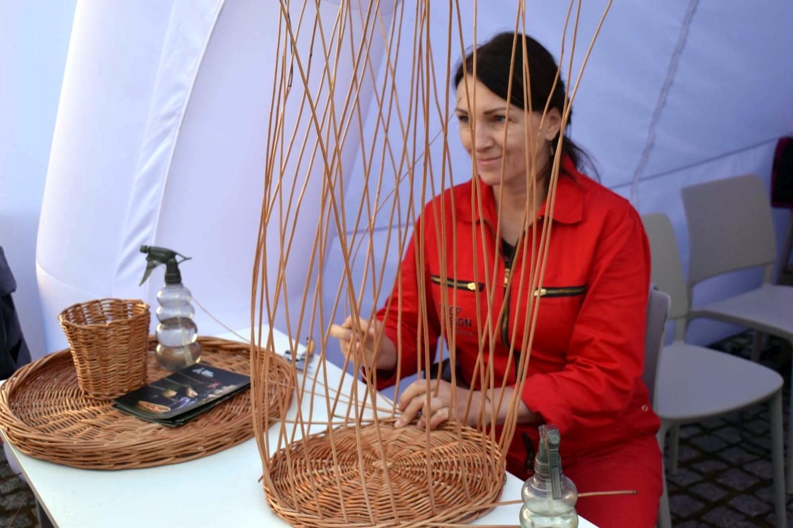 Zdjęcie w galerii na portalu naszraciborz.pl: Fundusze Europejskie. Nowa Energia! Tak było na pikniku na zamku wiadomości z regionu