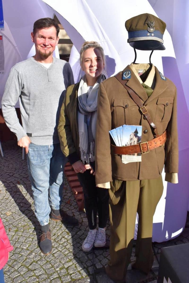 Zdjęcie w galerii na portalu naszraciborz.pl: Fundusze Europejskie. Nowa Energia! Tak było na pikniku na zamku wiadomości z regionu