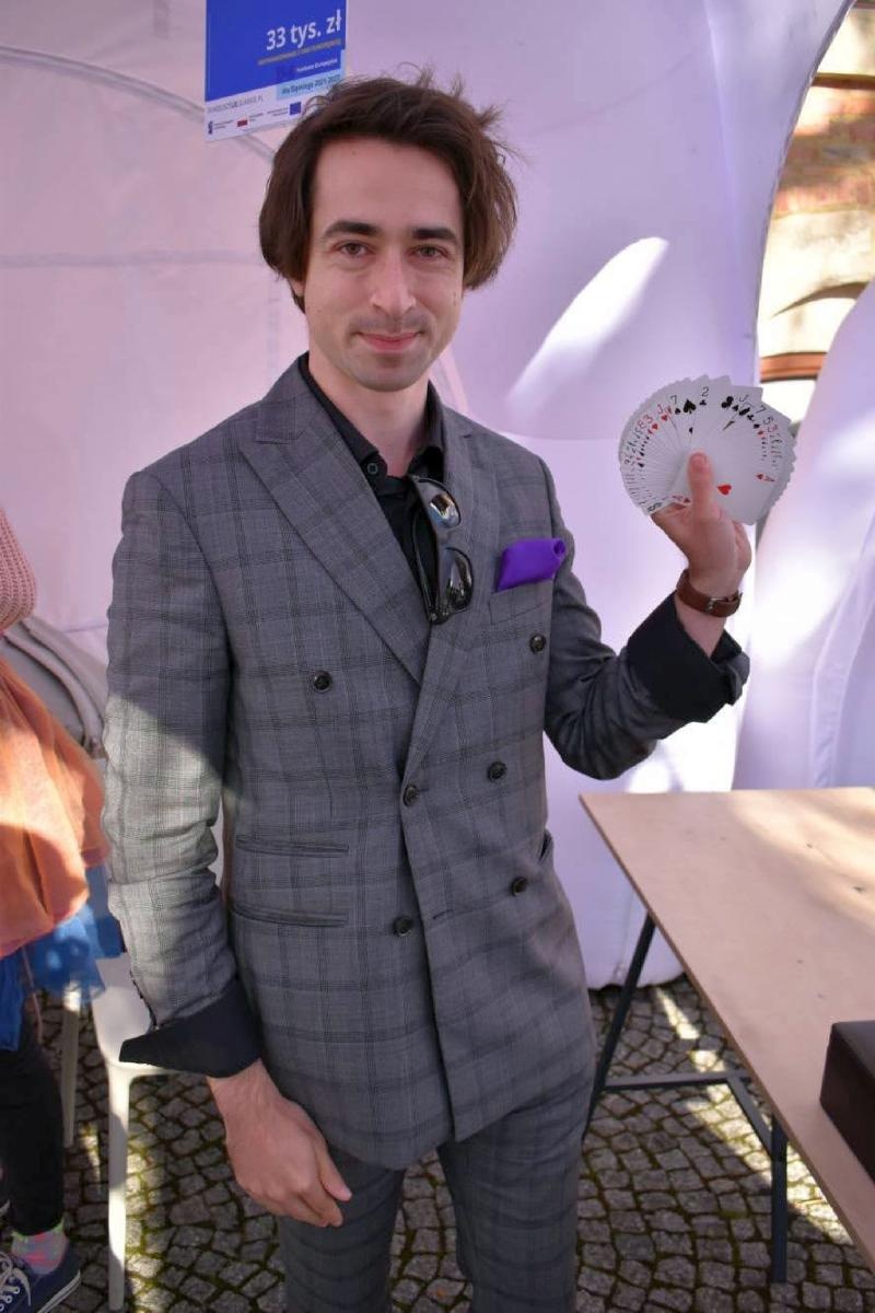 Zdjęcie w galerii na portalu naszraciborz.pl: Fundusze Europejskie. Nowa Energia! Tak było na pikniku na zamku wiadomości z regionu