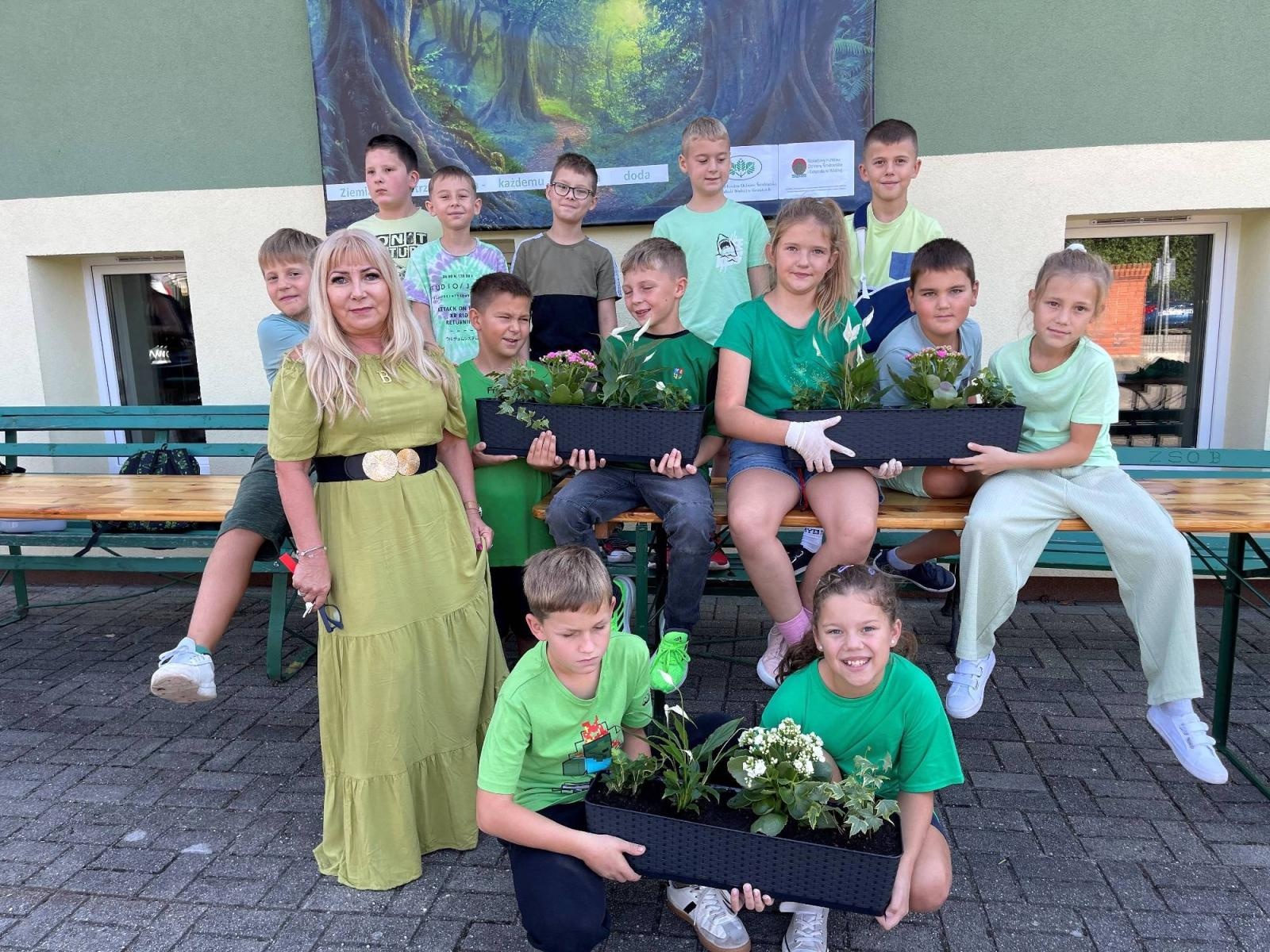 Zdjęcie w galerii na portalu naszraciborz.pl: Ziemia, powietrze, woda. Projekt w Bieńkowicach wiadomości z regionu