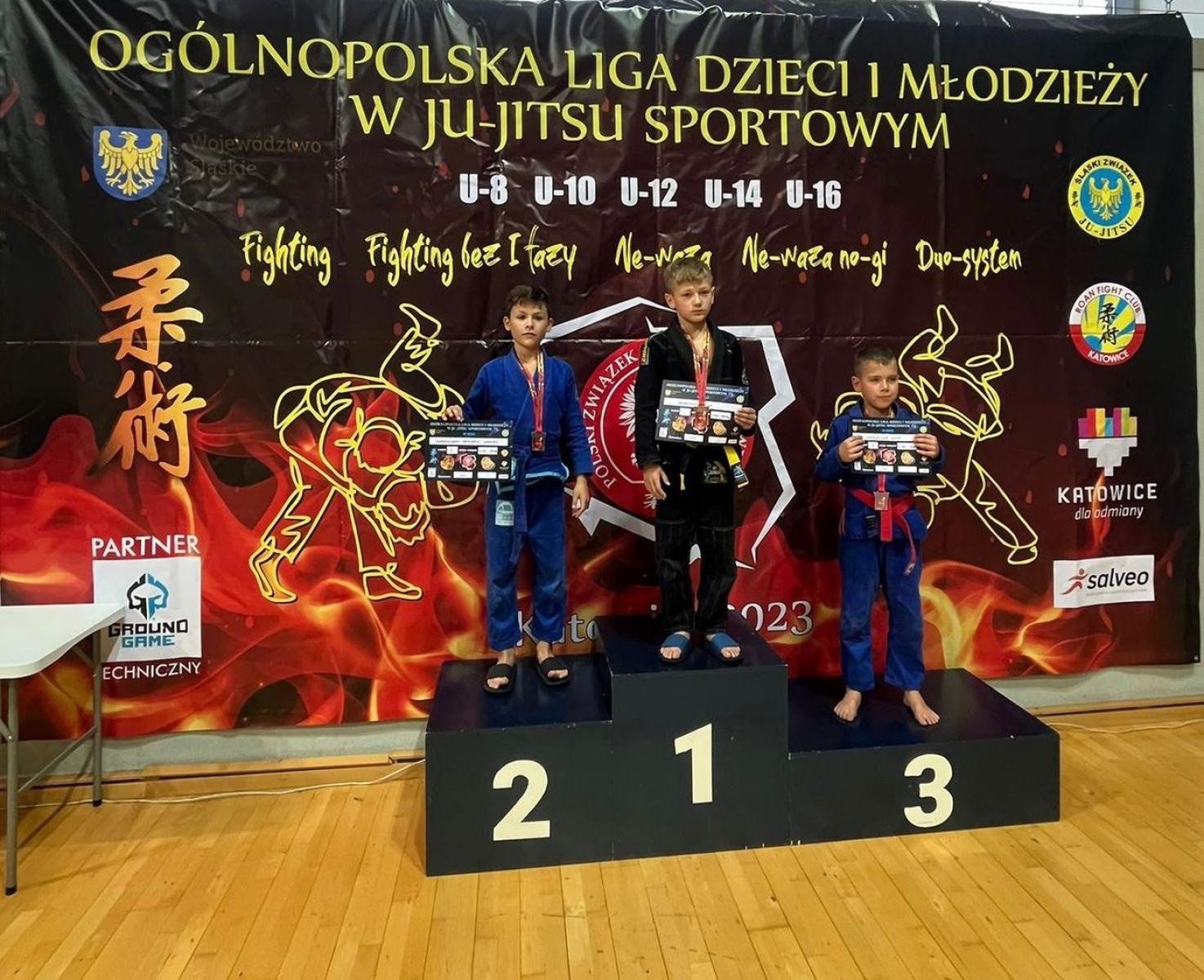 Zdjęcie w galerii na portalu naszraciborz.pl: Młodzi zawodnicy Łamatora na podium wiadomości z regionu