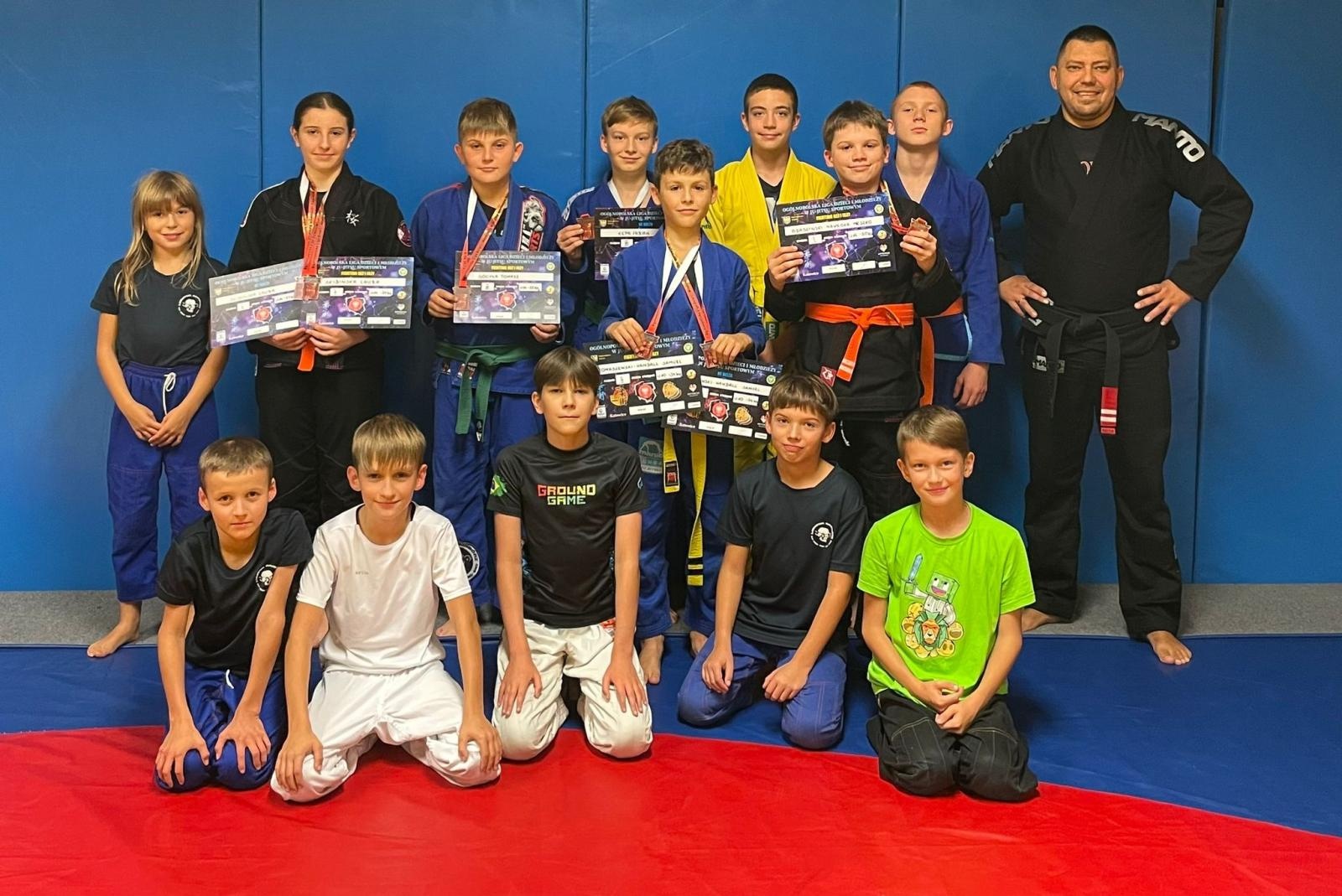 Zdjęcie w galerii na portalu naszraciborz.pl: Młodzi zawodnicy Łamatora na podium wiadomości z regionu