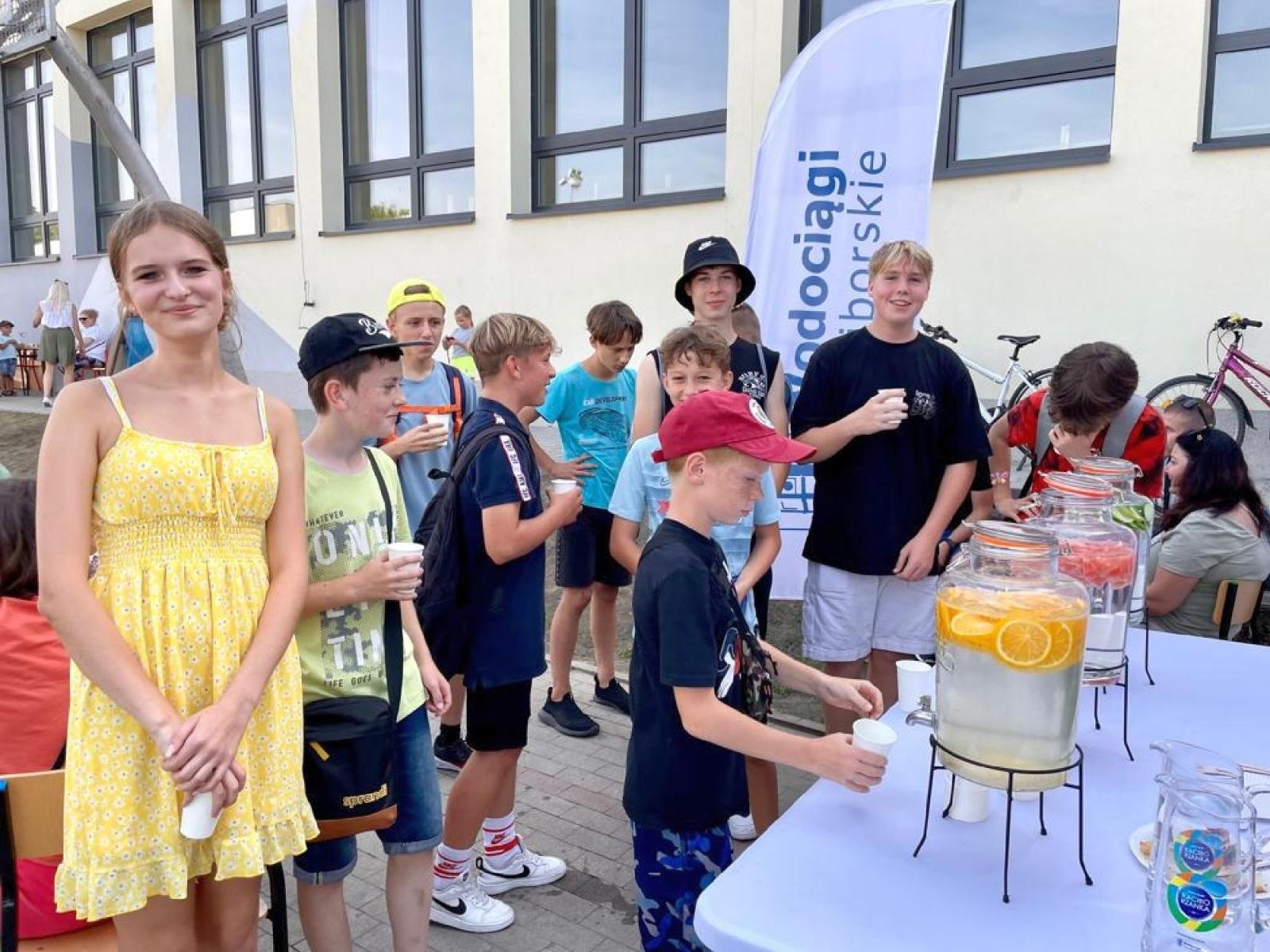 Zdjęcie w galerii na portalu naszraciborz.pl: Segregujesz - świat ratujesz. Ekologiczny wrzesień w Markowicach wiadomości z regionu
