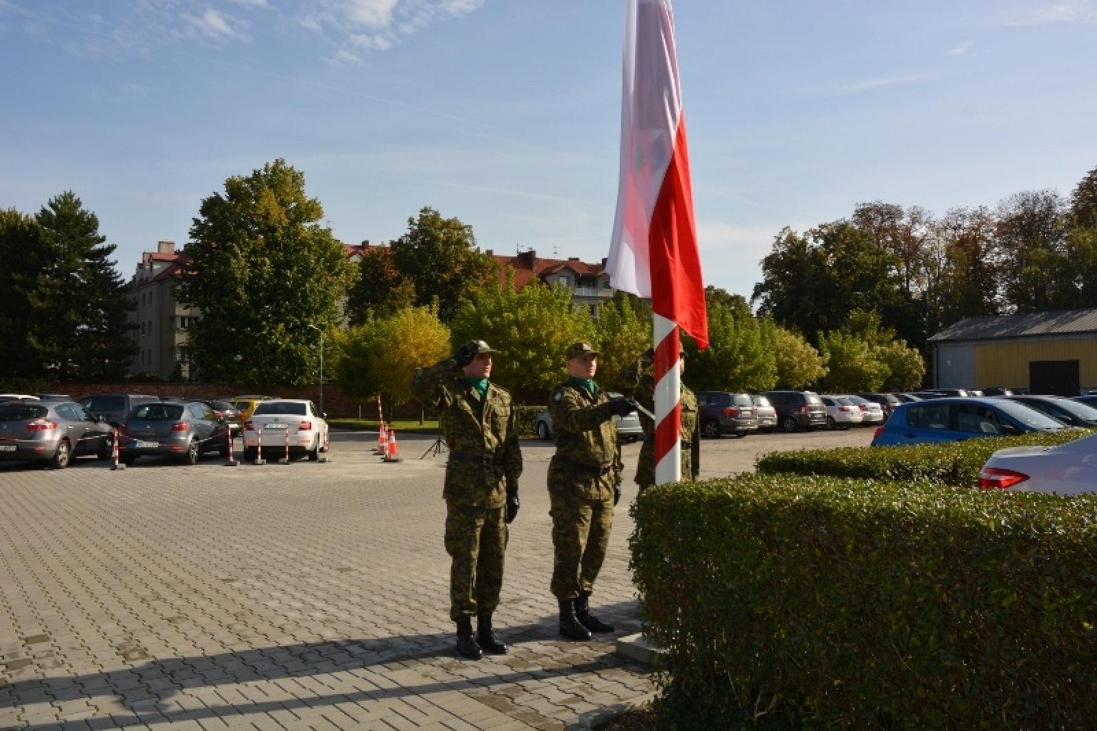 Zdjęcie w galerii na portalu naszraciborz.pl: Uroczyste ślubowanie nowych funkcjonariuszy Śląskiego Oddziału Straży Granicznej w Raciborzu wiadomości z regionu