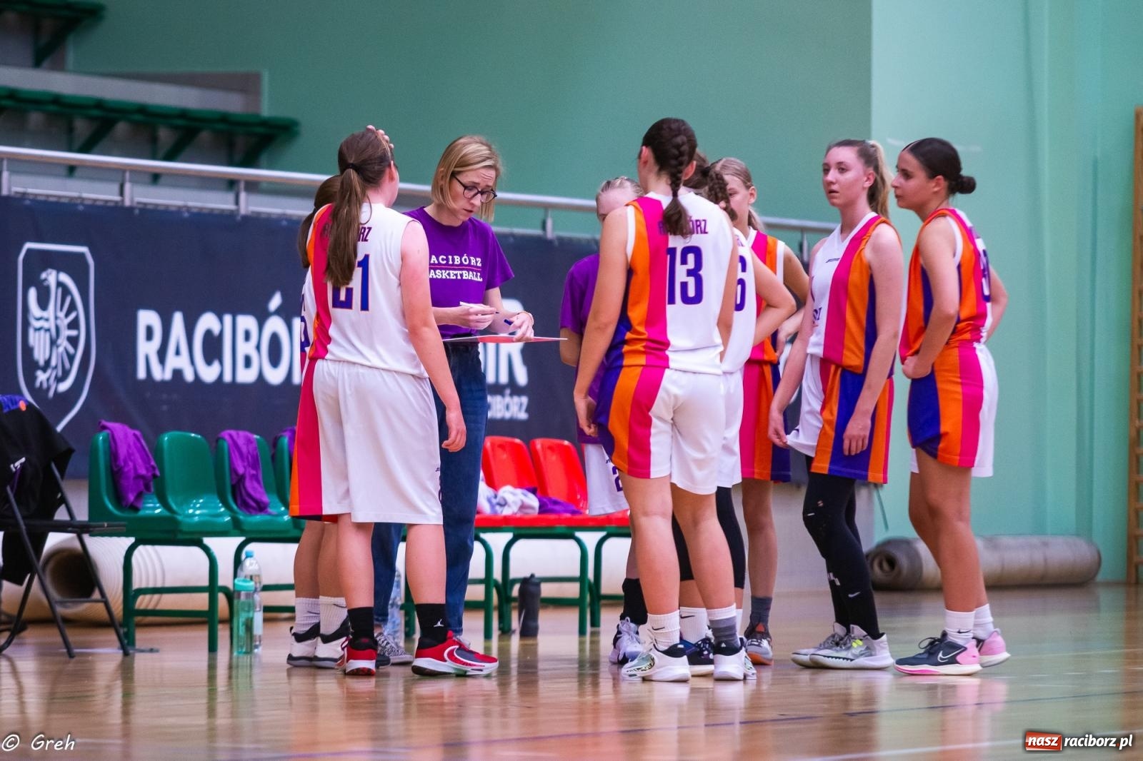 Zdjęcie w galerii na portalu naszraciborz.pl: Koszykówka. Nie zawsze można być zwycięzcą [FOTO i WIDEO] wiadomości z regionu