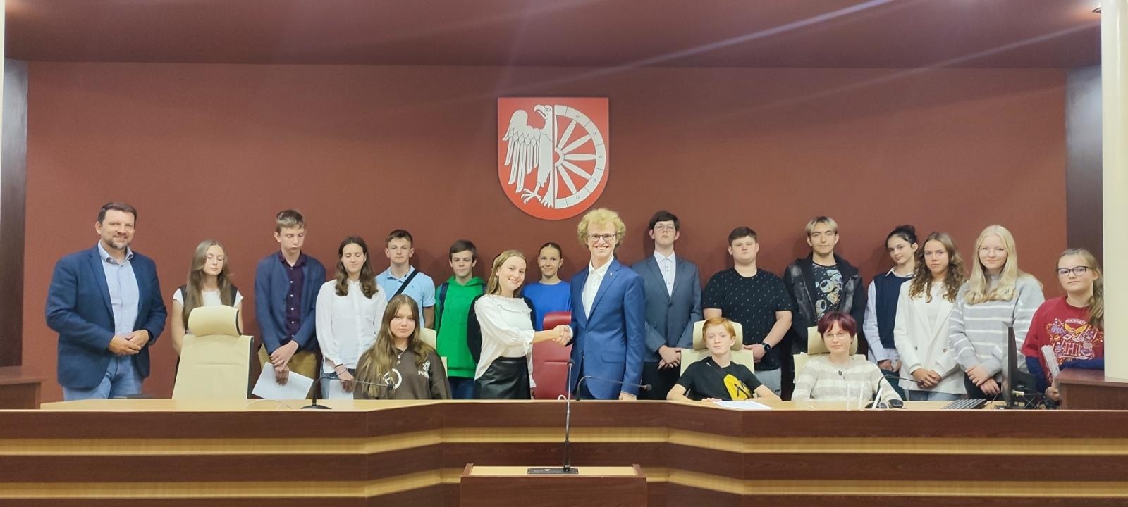 Zdjęcie w galerii na portalu naszraciborz.pl: Za nami pierwsza sesja Młodzieżowej Rady Miasta wiadomości z regionu