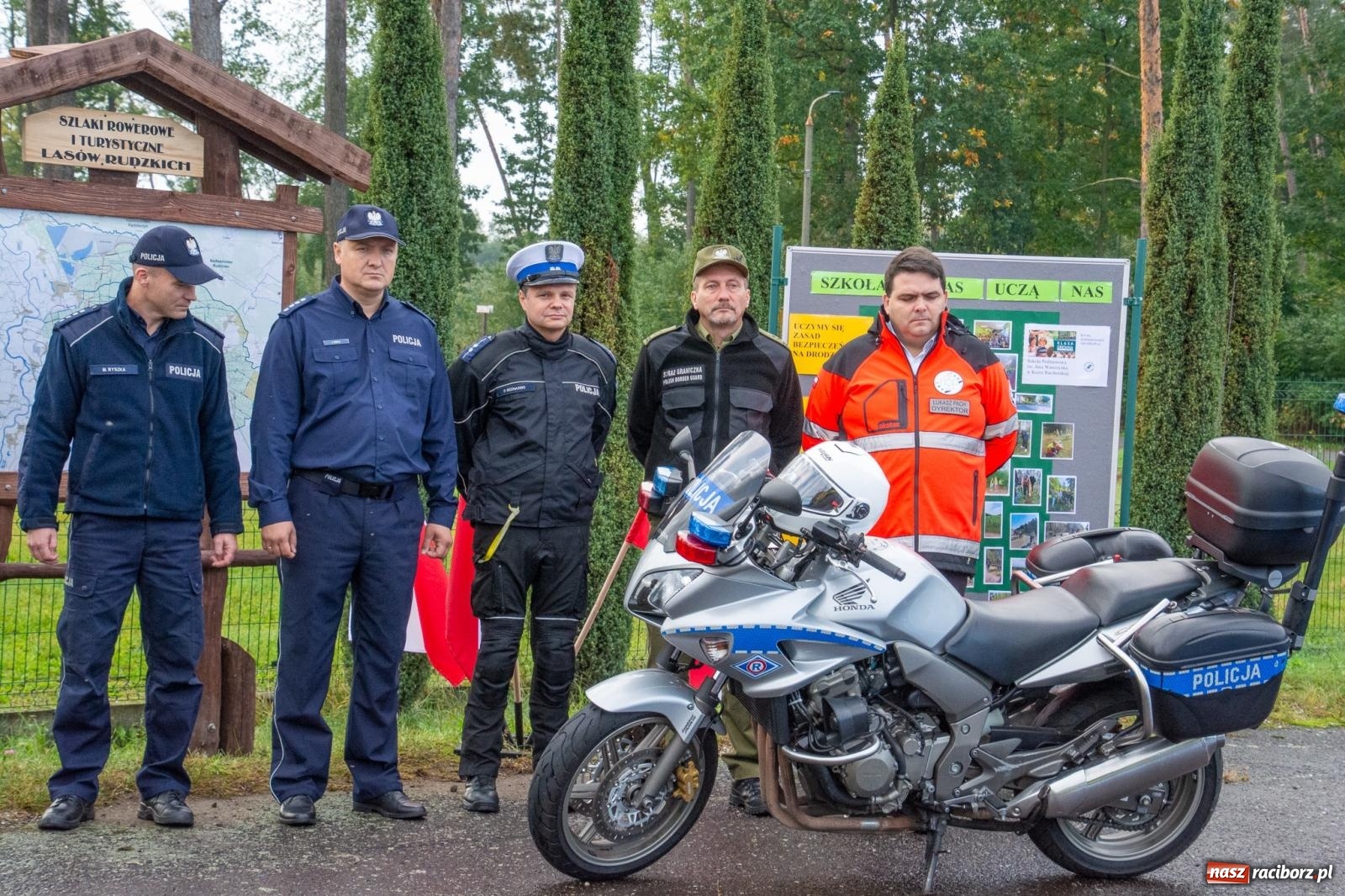 Zdjęcie w galerii na portalu naszraciborz.pl: W Kuźni Raciborskiej powstało miasteczko ruchu drogowego wiadomości z regionu