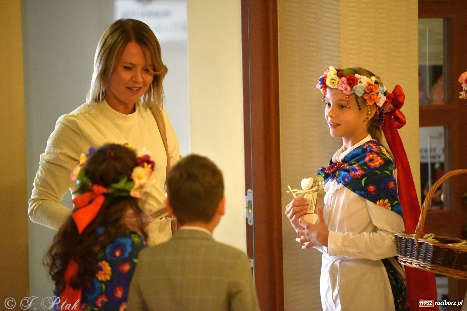 Zdjęcie w galerii na portalu naszraciborz.pl: Szkoła w Brzeziu świętuje 140-lecie [FOTO i WIDEO] wiadomości z regionu