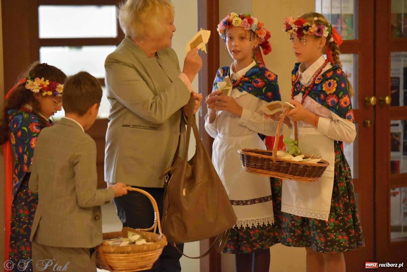 Zdjęcie w galerii na portalu naszraciborz.pl: Szkoła w Brzeziu świętuje 140-lecie [FOTO i WIDEO] wiadomości z regionu