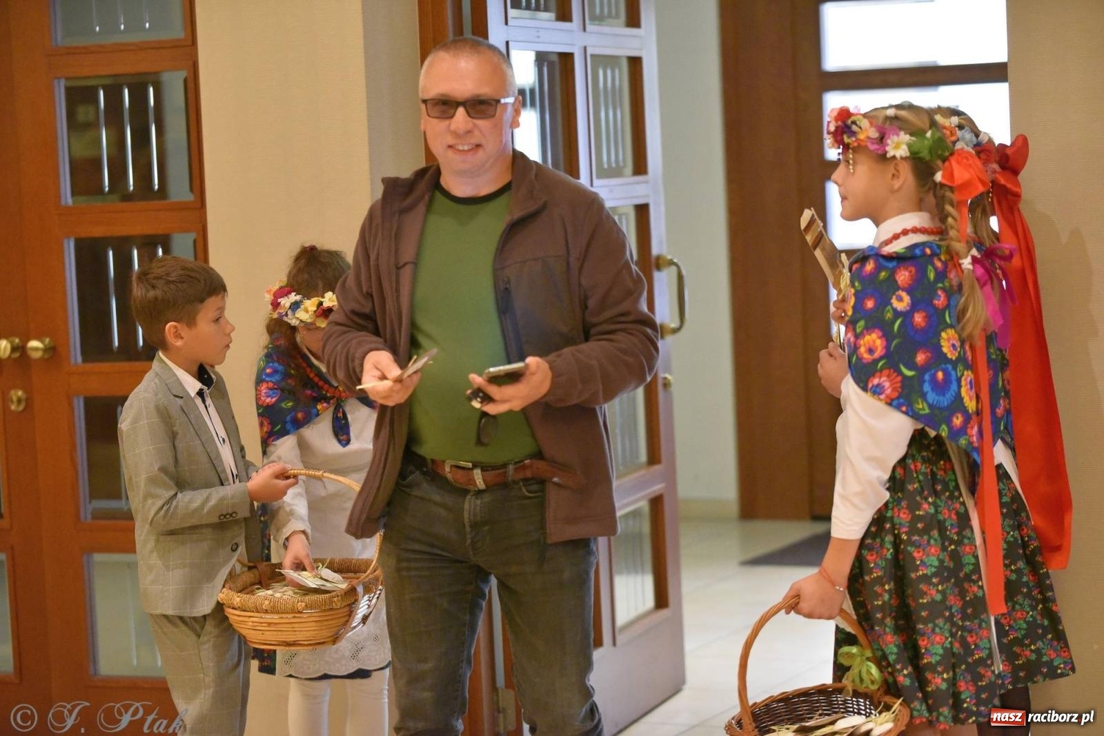 Zdjęcie w galerii na portalu naszraciborz.pl: Szkoła w Brzeziu świętuje 140-lecie [FOTO i WIDEO] wiadomości z regionu