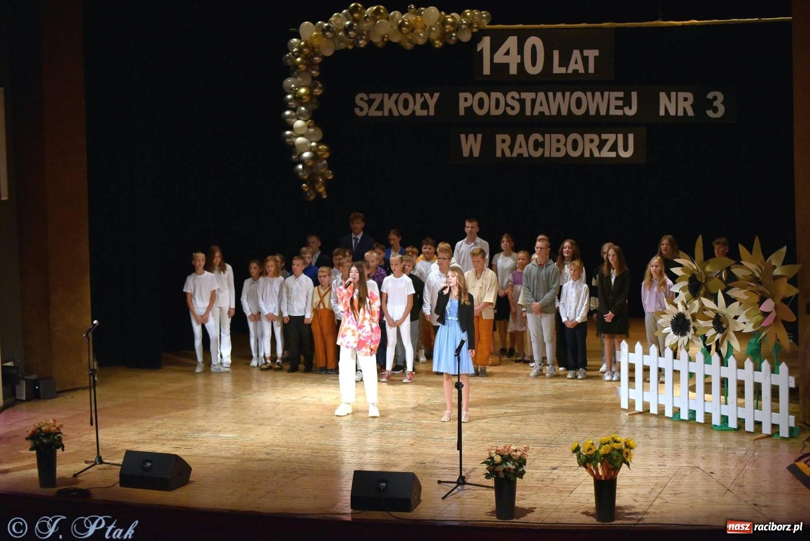 Zdjęcie w galerii na portalu naszraciborz.pl: Szkoła w Brzeziu świętuje 140-lecie [FOTO i WIDEO] wiadomości z regionu