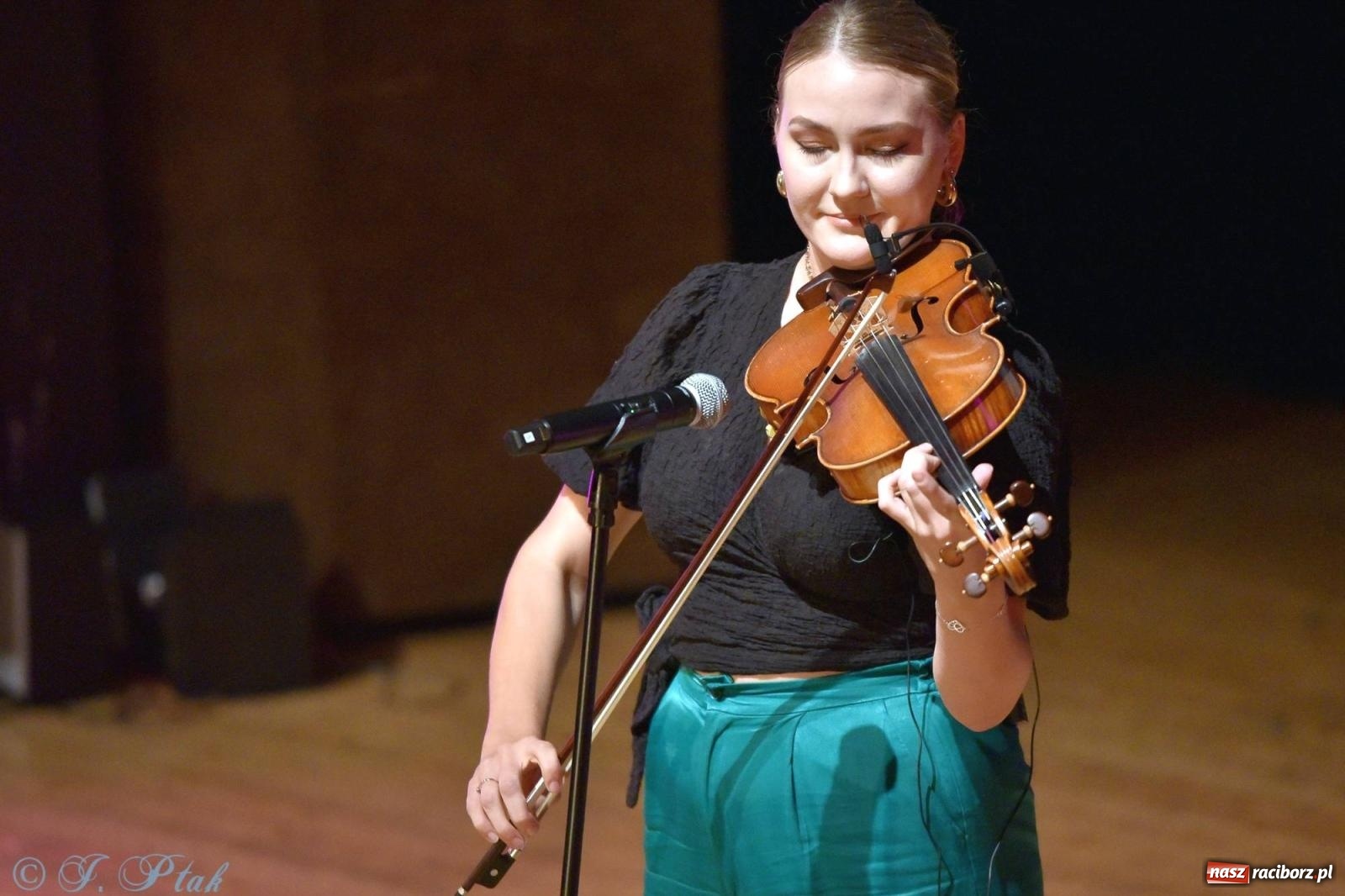 Zdjęcie w galerii na portalu naszraciborz.pl: Szkoła w Brzeziu świętuje 140-lecie [FOTO i WIDEO] wiadomości z regionu