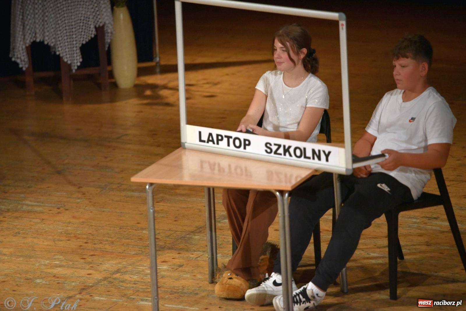 Zdjęcie w galerii na portalu naszraciborz.pl: Szkoła w Brzeziu świętuje 140-lecie [FOTO i WIDEO] wiadomości z regionu