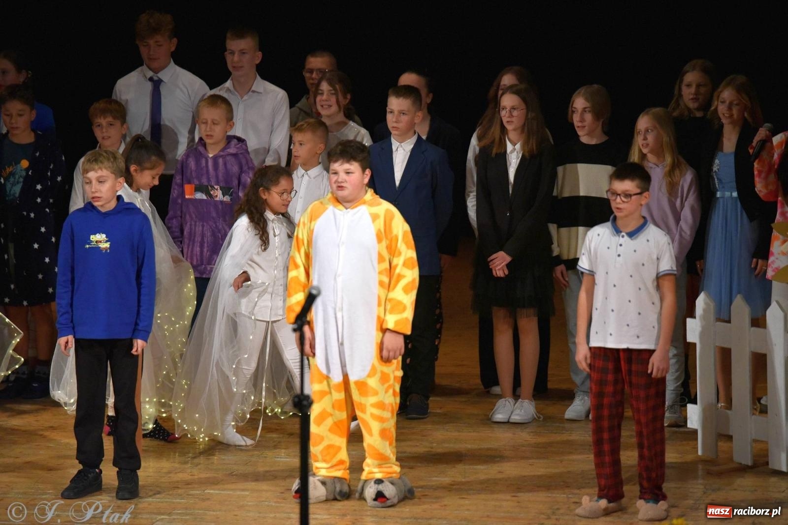 Zdjęcie w galerii na portalu naszraciborz.pl: Szkoła w Brzeziu świętuje 140-lecie [FOTO i WIDEO] wiadomości z regionu