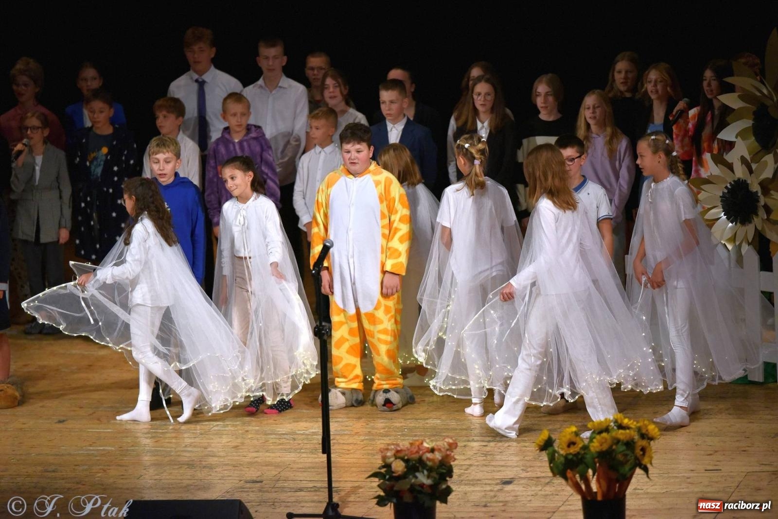 Zdjęcie w galerii na portalu naszraciborz.pl: Szkoła w Brzeziu świętuje 140-lecie [FOTO i WIDEO] wiadomości z regionu