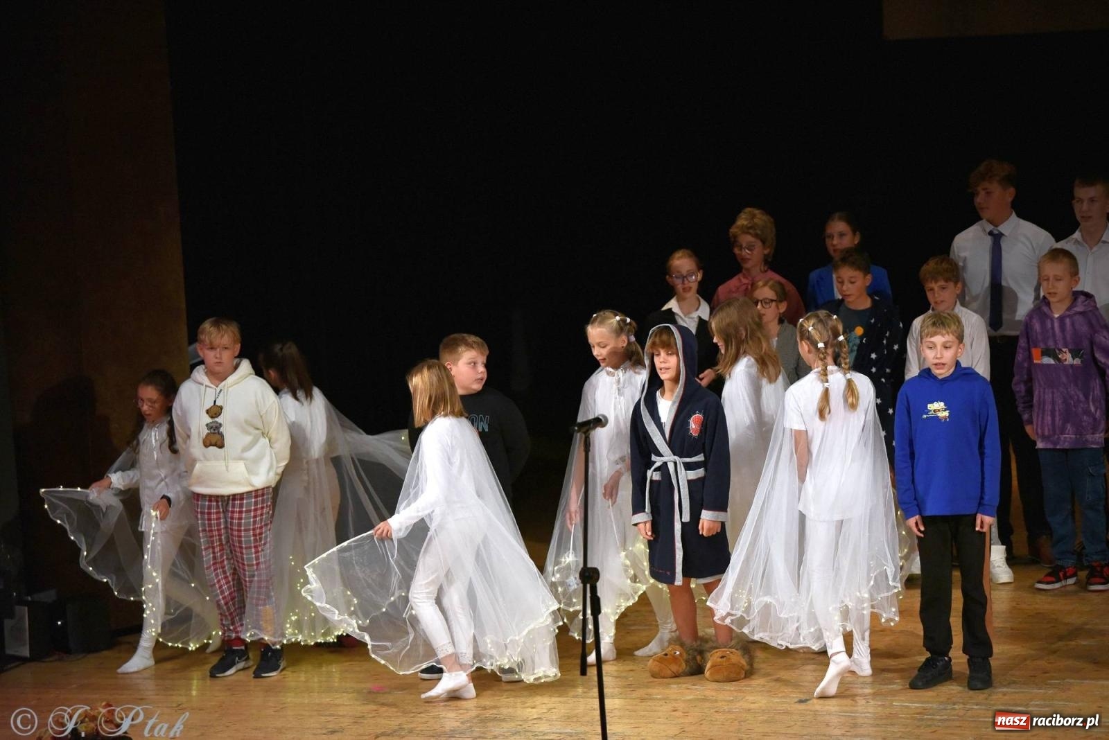 Zdjęcie w galerii na portalu naszraciborz.pl: Szkoła w Brzeziu świętuje 140-lecie [FOTO i WIDEO] wiadomości z regionu