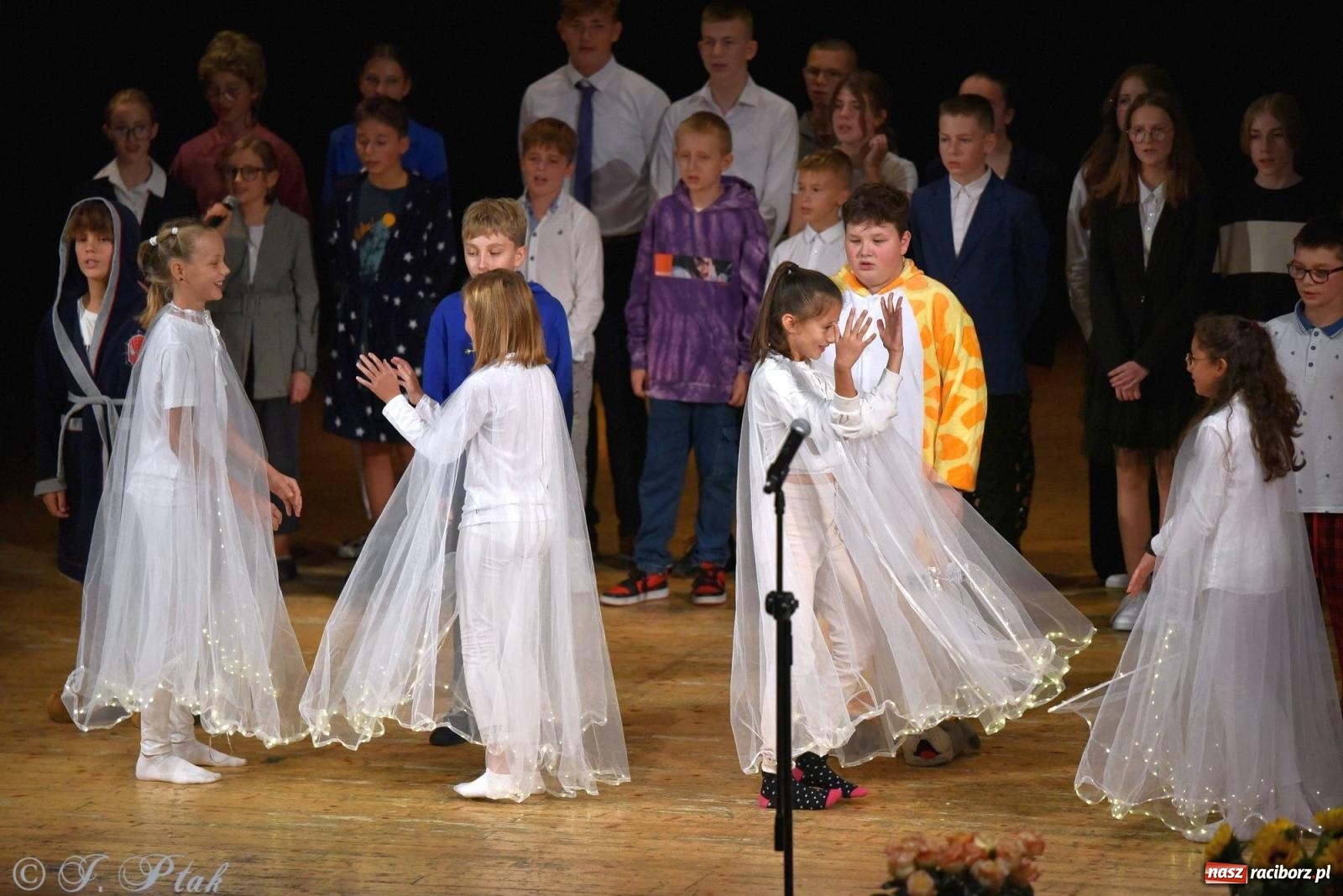 Zdjęcie w galerii na portalu naszraciborz.pl: Szkoła w Brzeziu świętuje 140-lecie [FOTO i WIDEO] wiadomości z regionu