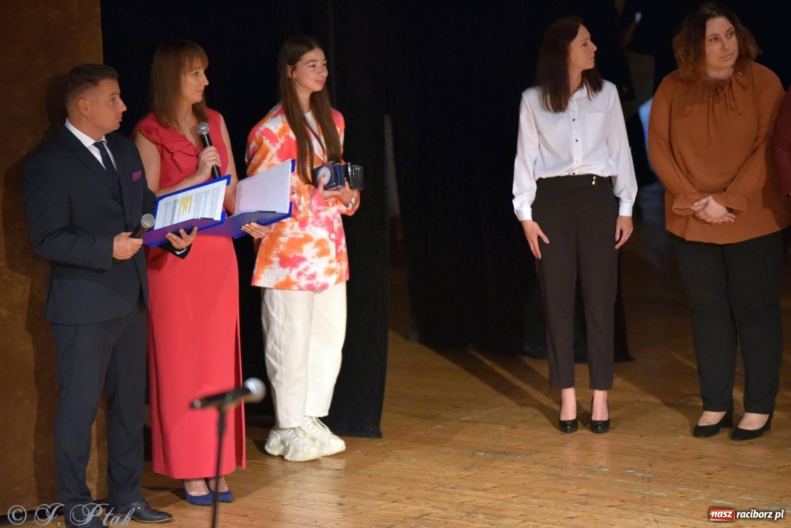 Zdjęcie w galerii na portalu naszraciborz.pl: Szkoła w Brzeziu świętuje 140-lecie [FOTO i WIDEO] wiadomości z regionu