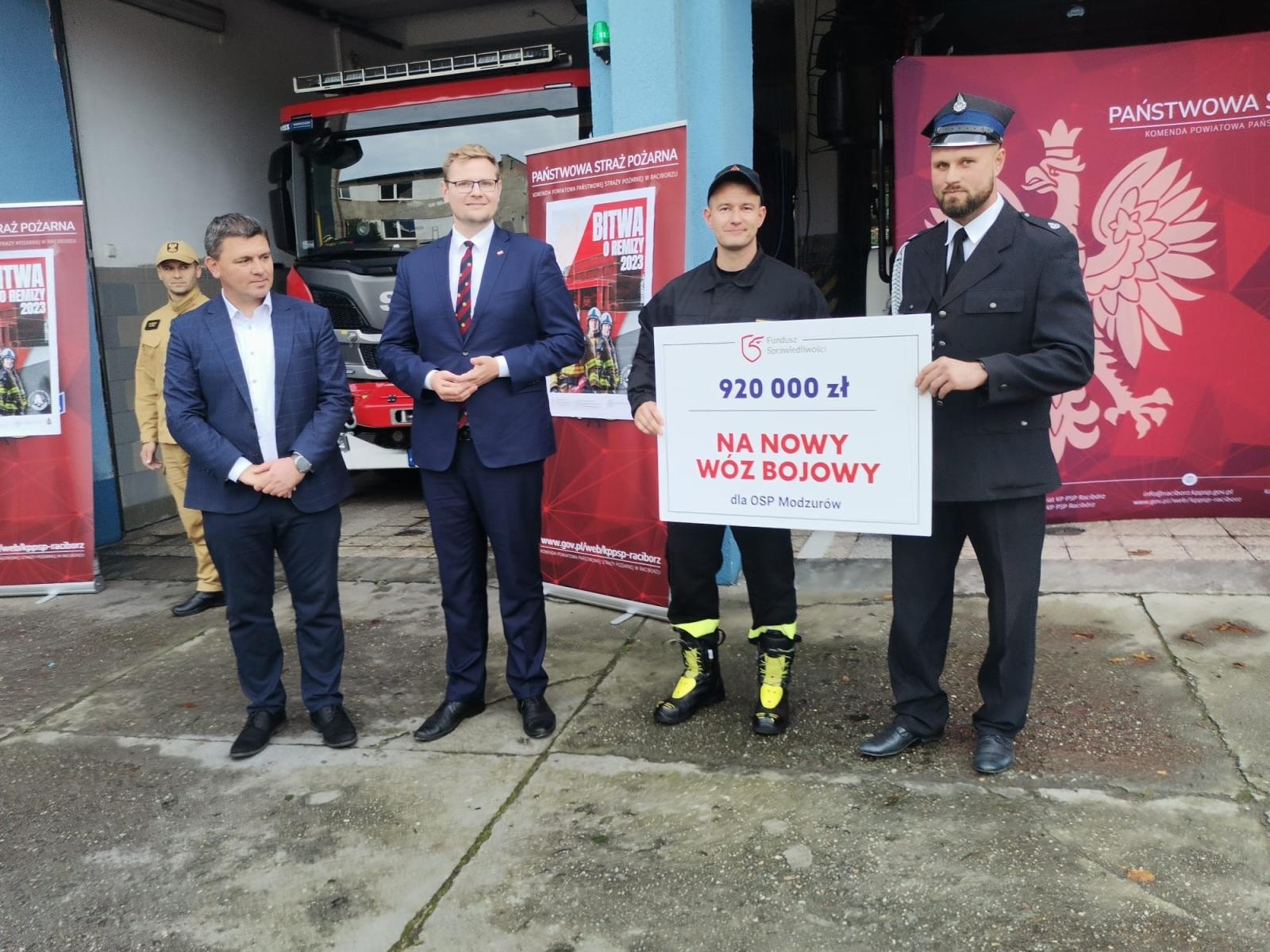 Zdjęcie w galerii na portalu naszraciborz.pl: OSP Modzurów będzie miała nowy średni wóz bojowy wiadomości z regionu