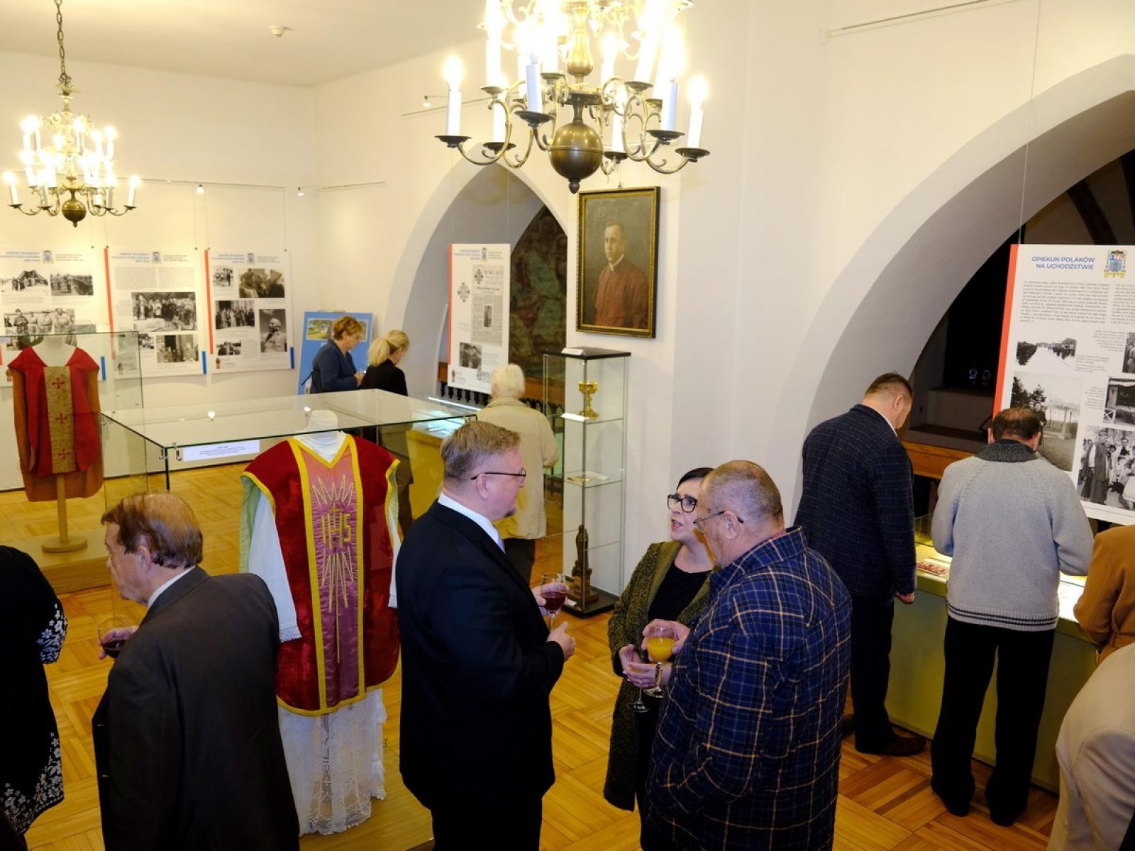 Zdjęcie w galerii na portalu naszraciborz.pl: Józef Gawlina, biskup, żołnierz, pielgrzym. Nowa wystawa w Muzeum [FOTO] wiadomości z regionu