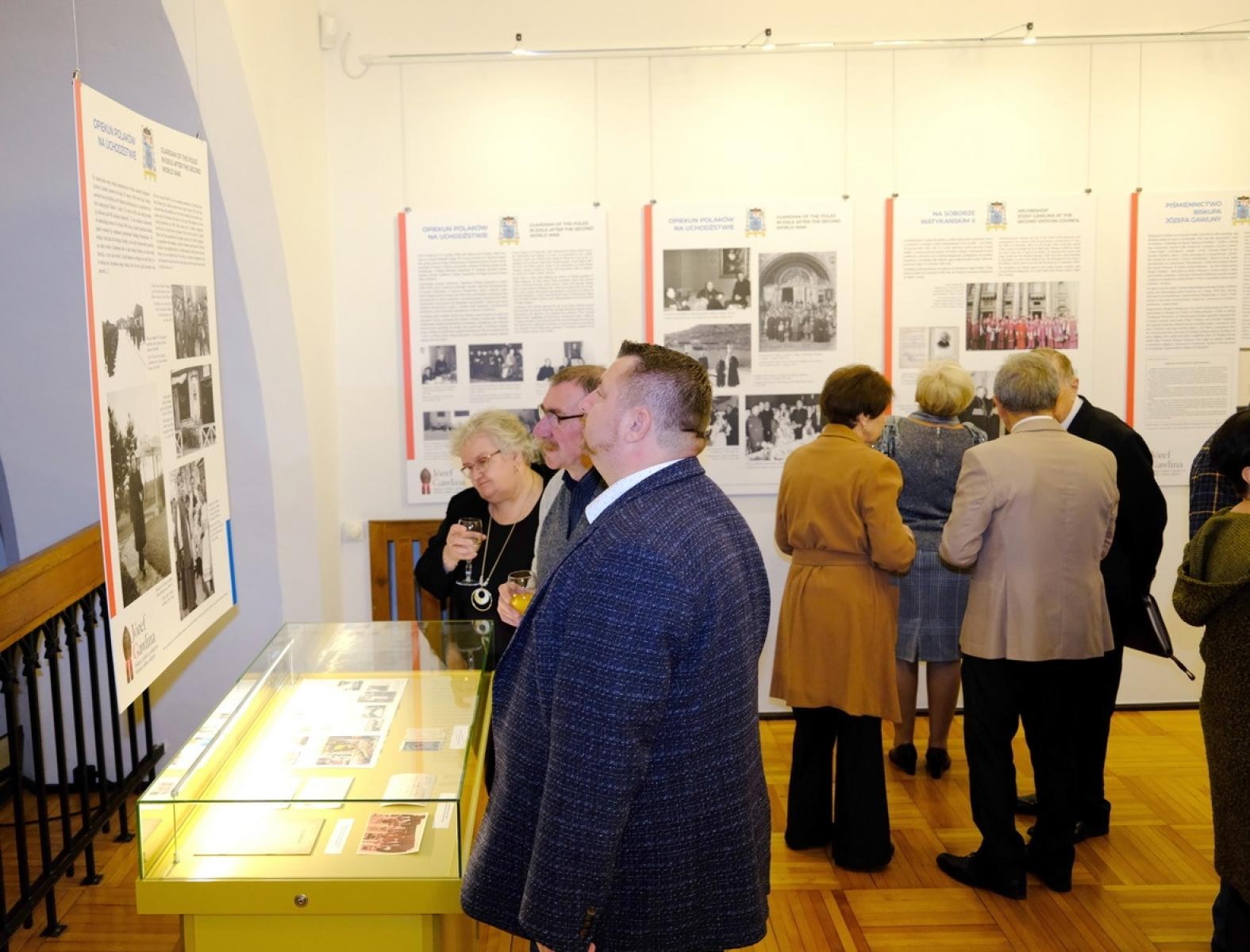Zdjęcie w galerii na portalu naszraciborz.pl: Józef Gawlina, biskup, żołnierz, pielgrzym. Nowa wystawa w Muzeum [FOTO] wiadomości z regionu