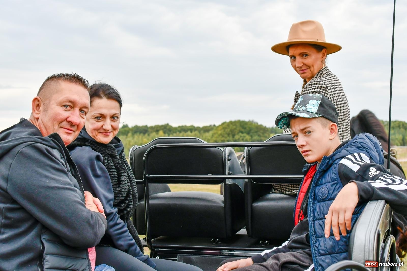 Zdjęcie w galerii na portalu naszraciborz.pl: Hubertus w Kornowacu. Parada po gminie i pogoń za lisem [FOTO i WIDEO] wiadomości z regionu