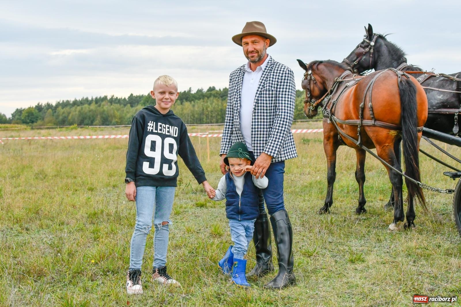 Zdjęcie w galerii na portalu naszraciborz.pl: Hubertus w Kornowacu. Parada po gminie i pogoń za lisem [FOTO i WIDEO] wiadomości z regionu