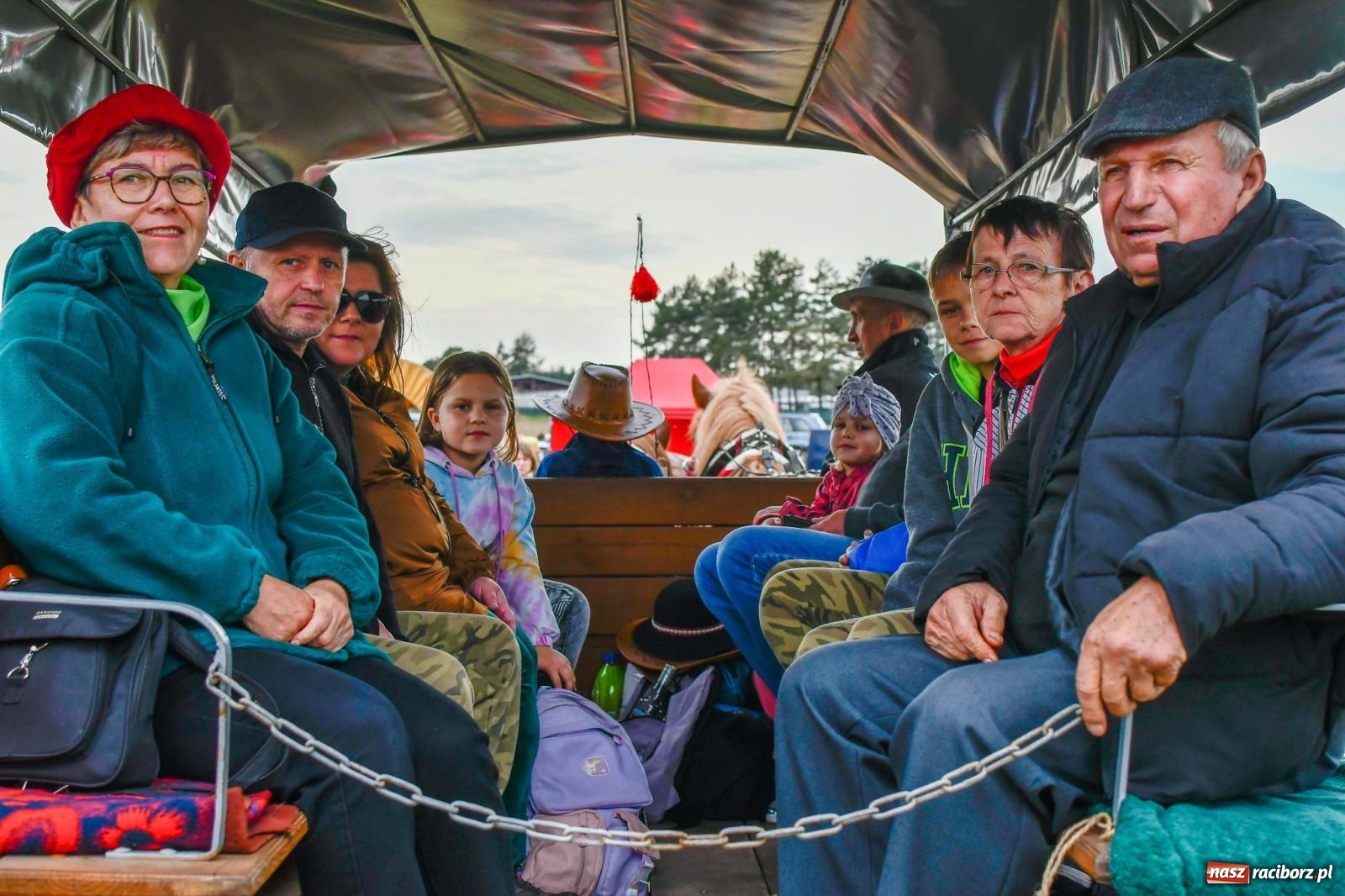 Zdjęcie w galerii na portalu naszraciborz.pl: Hubertus w Kornowacu. Parada po gminie i pogoń za lisem [FOTO i WIDEO] wiadomości z regionu