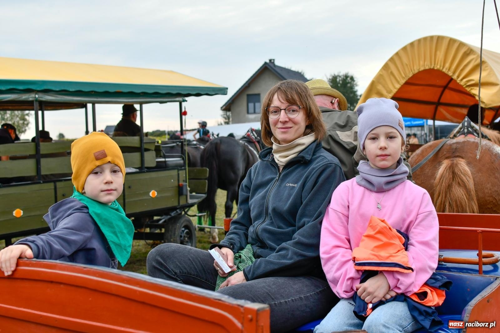 Zdjęcie w galerii na portalu naszraciborz.pl: Hubertus w Kornowacu. Parada po gminie i pogoń za lisem [FOTO i WIDEO] wiadomości z regionu