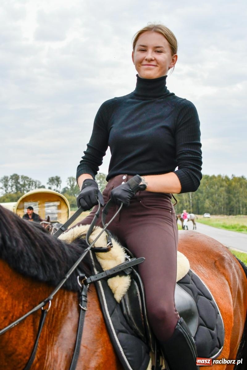 Zdjęcie w galerii na portalu naszraciborz.pl: Hubertus w Kornowacu. Parada po gminie i pogoń za lisem [FOTO i WIDEO] wiadomości z regionu