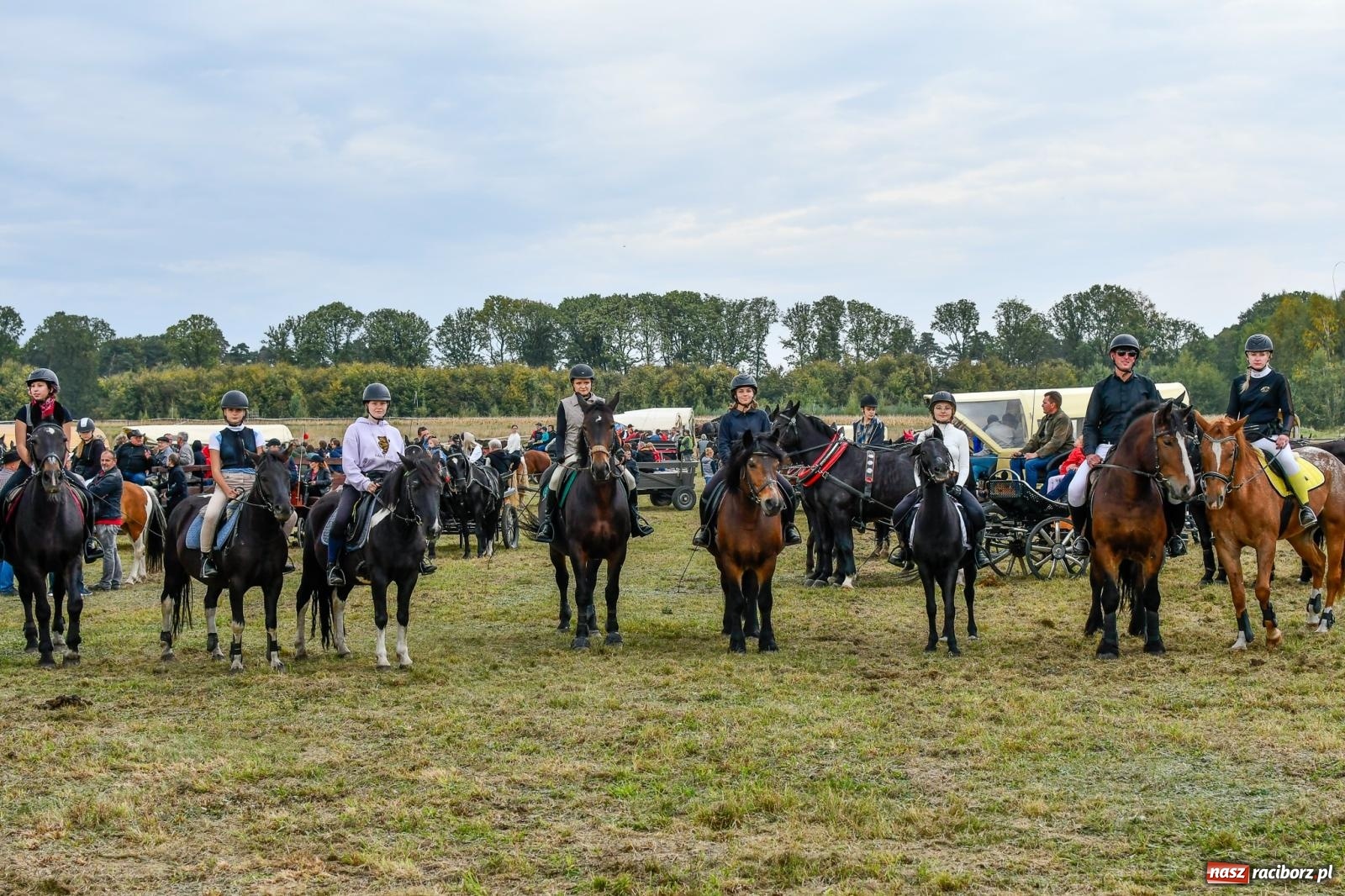 Zdjęcie w galerii na portalu naszraciborz.pl: Hubertus w Kornowacu. Parada po gminie i pogoń za lisem [FOTO i WIDEO] wiadomości z regionu
