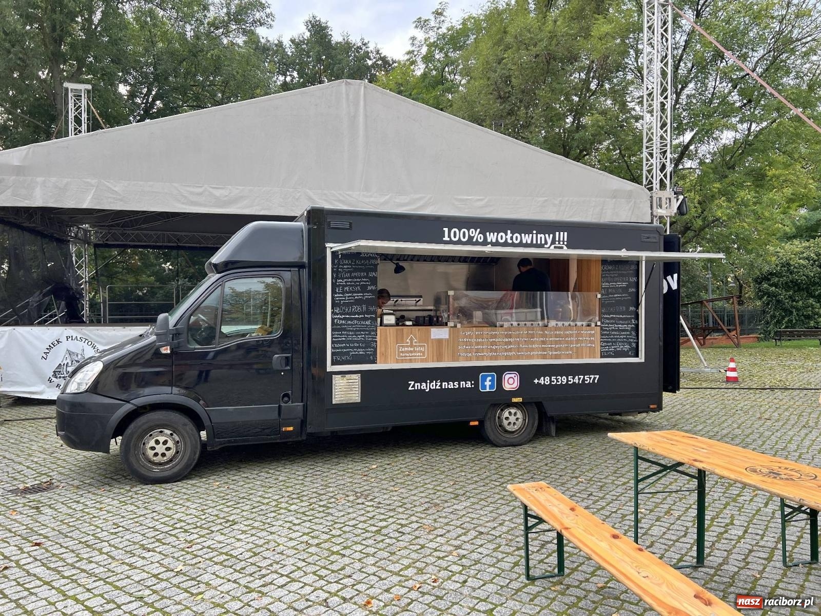 Zdjęcie w galerii na portalu naszraciborz.pl: Zakończenie sezonu foodtruckowego na zamku wiadomości z regionu