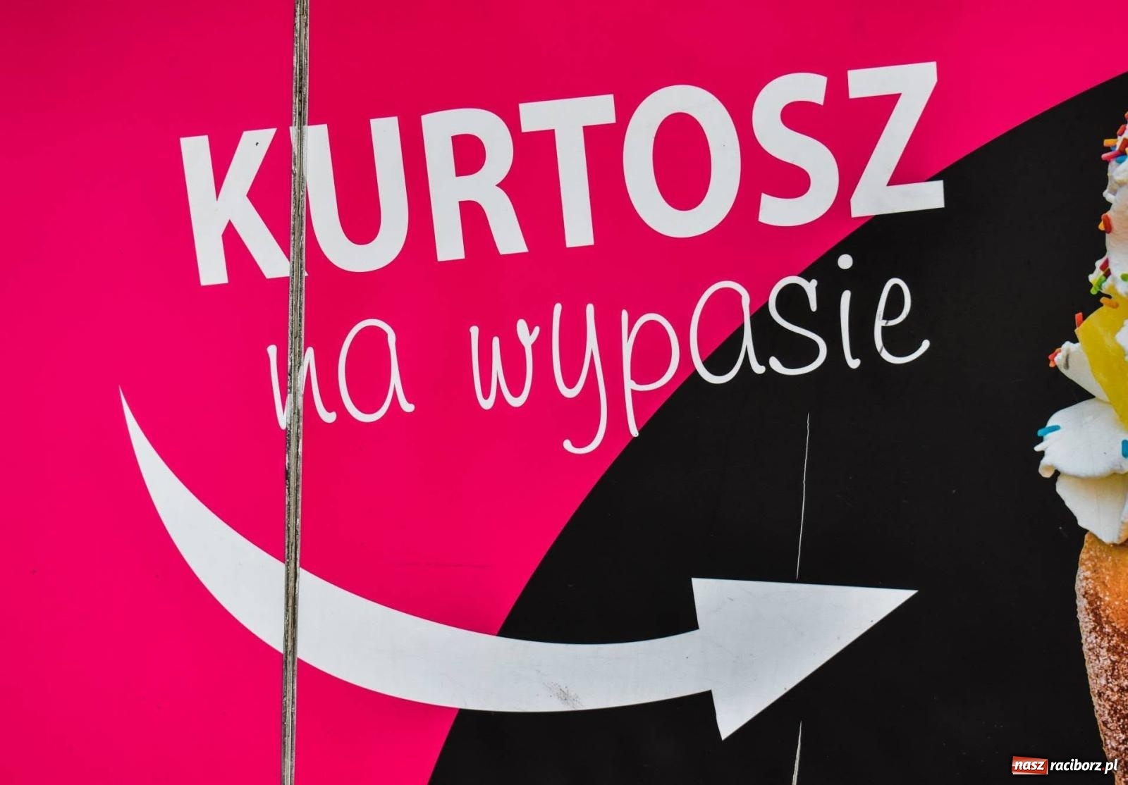 Zdjęcie w galerii na portalu naszraciborz.pl: Zakończenie sezonu foodtruckowego na zamku wiadomości z regionu