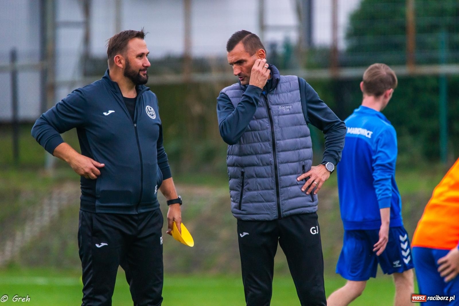 Zdjęcie w galerii na portalu naszraciborz.pl: Markowice kontra Pietrowice. Nerwowo, czerwono i bez goli [FOTO] wiadomości z regionu