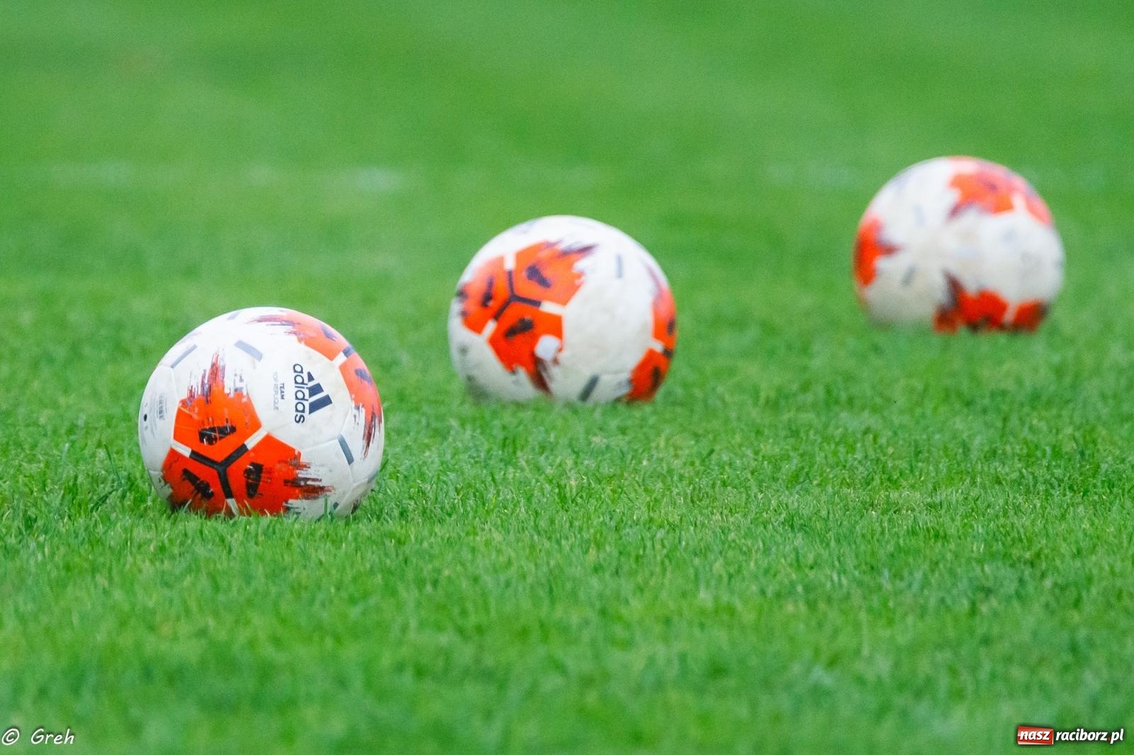 Zdjęcie w galerii na portalu naszraciborz.pl: Markowice kontra Pietrowice. Nerwowo, czerwono i bez goli [FOTO] wiadomości z regionu