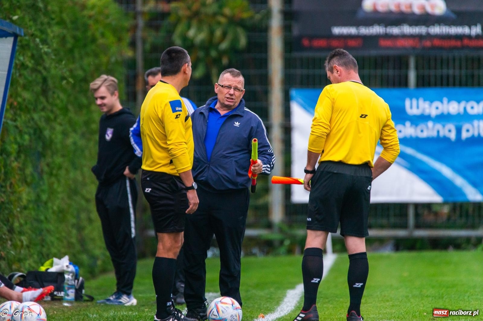 Zdjęcie w galerii na portalu naszraciborz.pl: Markowice kontra Pietrowice. Nerwowo, czerwono i bez goli [FOTO] wiadomości z regionu