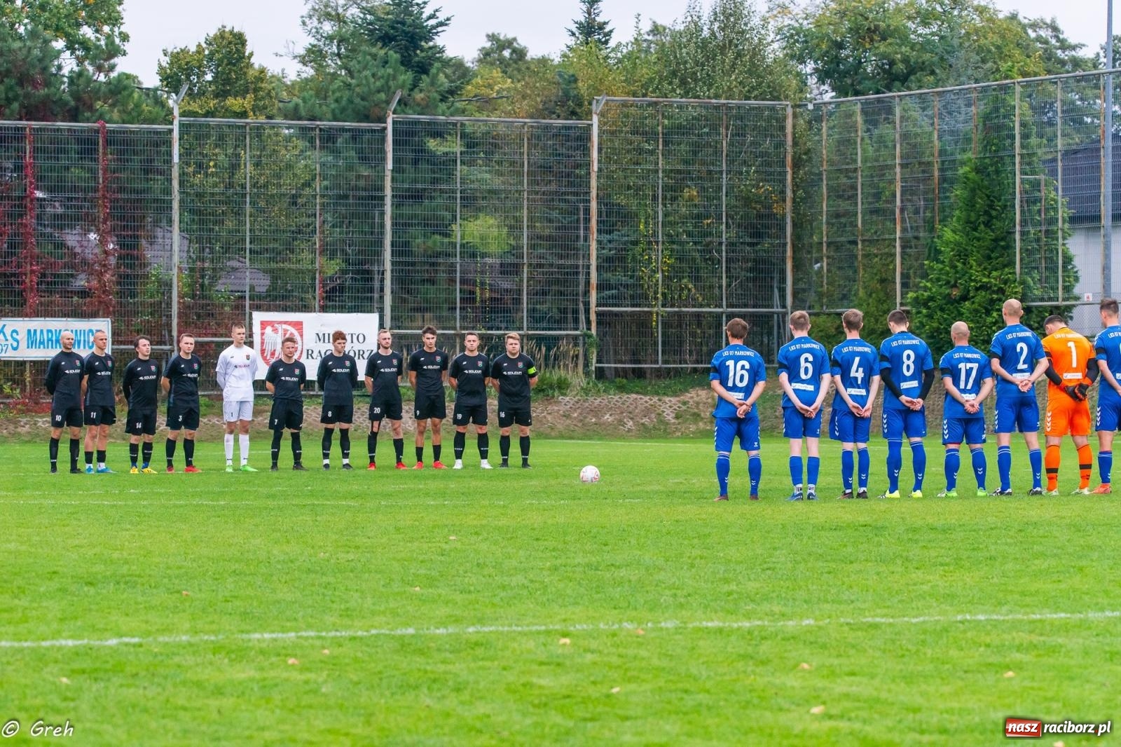 Zdjęcie w galerii na portalu naszraciborz.pl: Markowice kontra Pietrowice. Nerwowo, czerwono i bez goli [FOTO] wiadomości z regionu