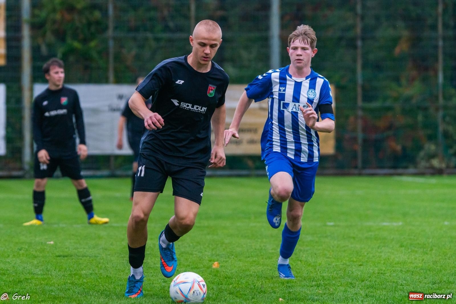 Zdjęcie w galerii na portalu naszraciborz.pl: Markowice kontra Pietrowice. Nerwowo, czerwono i bez goli [FOTO] wiadomości z regionu