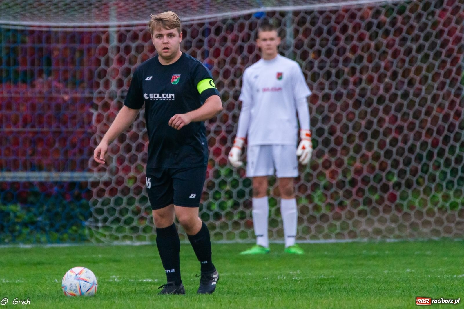 Zdjęcie w galerii na portalu naszraciborz.pl: Markowice kontra Pietrowice. Nerwowo, czerwono i bez goli [FOTO] wiadomości z regionu