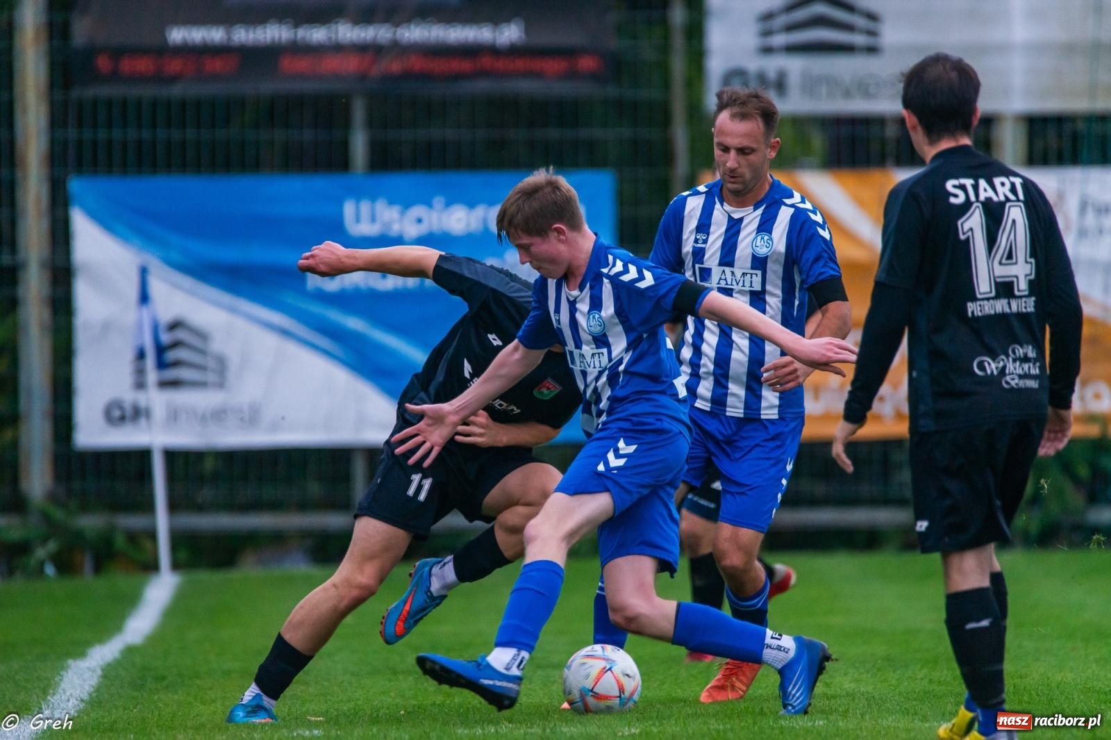 Zdjęcie w galerii na portalu naszraciborz.pl: Markowice kontra Pietrowice. Nerwowo, czerwono i bez goli [FOTO] wiadomości z regionu