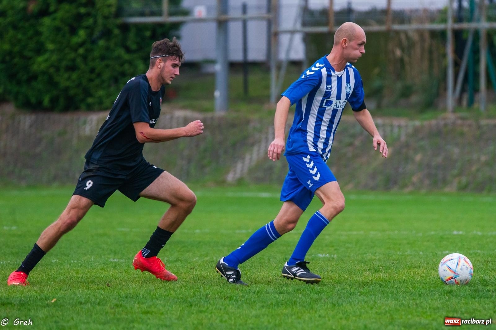 Zdjęcie w galerii na portalu naszraciborz.pl: Markowice kontra Pietrowice. Nerwowo, czerwono i bez goli [FOTO] wiadomości z regionu