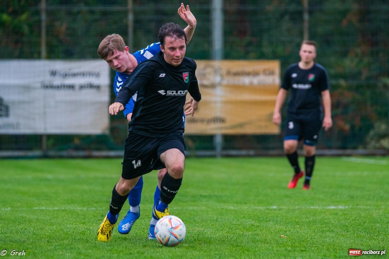 Zdjęcie w galerii na portalu naszraciborz.pl: Markowice kontra Pietrowice. Nerwowo, czerwono i bez goli [FOTO] wiadomości z regionu